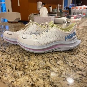 Women’s Hoka one one Kawana size 9B - white/blue/purple